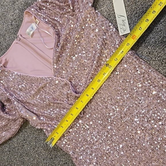 NWT Eliza J V Neck Sequin Blouson Dress sz 6 - Picture 9 of 13